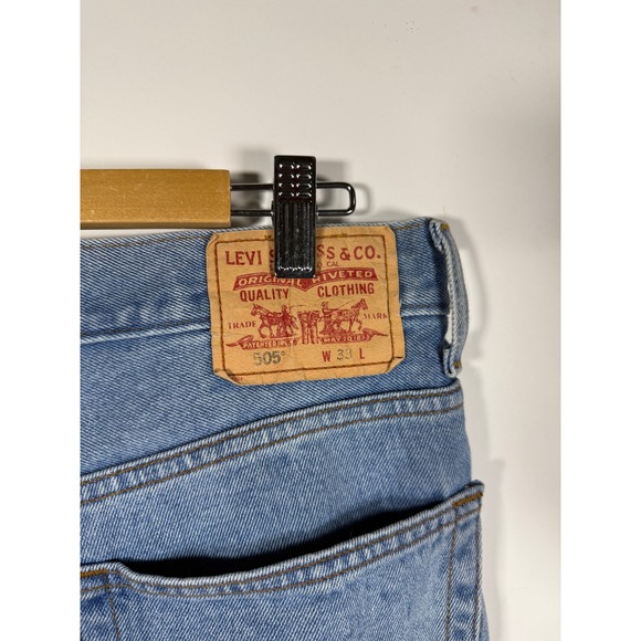 Levis 505 Regular Fit Denim Shorts Mens 33 Light Wash Blue Cotton Zip Fly FLAWS - Picture 9 of 12